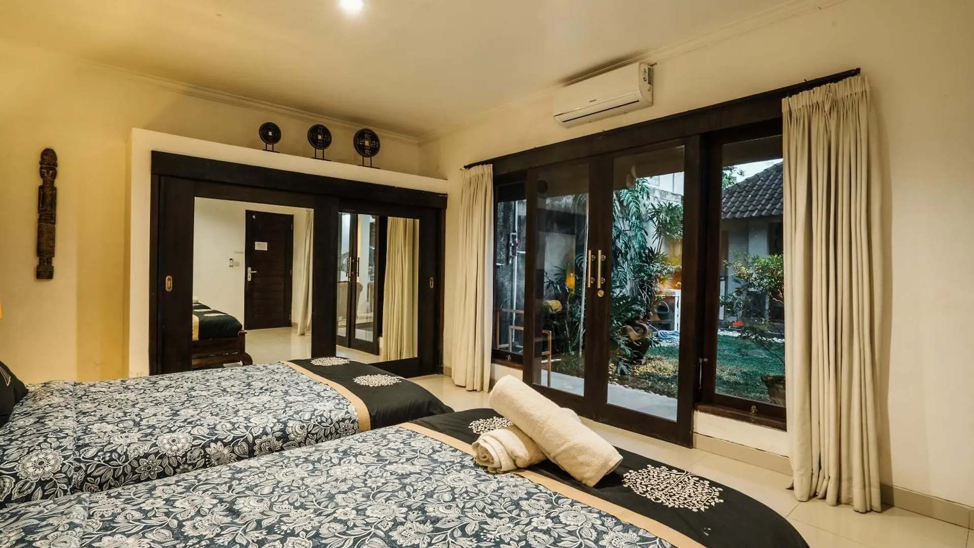 Sari Temuku Villa Seminyak